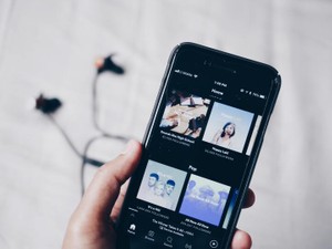 前髪なし、断固拒否。広いデコを隠し続けた私を変えた推しの写真