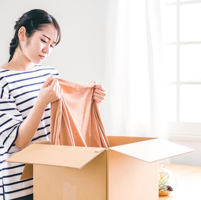 頼んだ食品だと思ったら服？置き配の罠とは　※画像はイメージです（FineGraphics/photoAC）