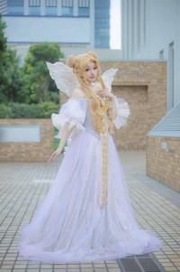 1着で10キロ以上するドレス/サリエさん（@hummel827）提供