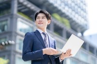 AIに代替されにくい上流工程・マネジメント層への需要が急増　※画像はイメージです（K+K/stock.adobe.com）