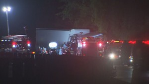 【速報】宮城・東北道でトラックとバスの事故　５人けが　このうち３人が重体