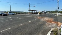 岡山市の交差点で乗用車とバイクが衝突　バイクの男性(20)が重体