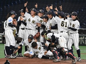 神戸弘陵、全5試合を無失点で4年ぶりV　花巻東下す　女子選抜野球