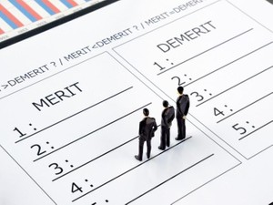 相続放棄のデメリットとは　トラブルを防ぐための注意点、放棄の判断基準まで解説