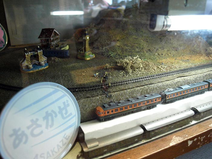 ちなみにこの鉄道模型は、多趣味な２代目ご主人の手作りの力作