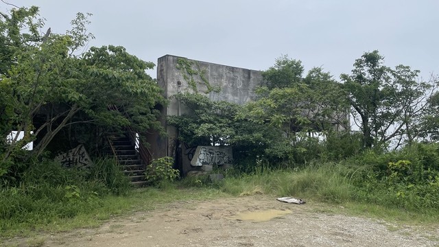 【速報】山中の廃屋で若い男性の遺体発見　未明に男女4人グループから通報　現場は心霊スポットとして有名　香川