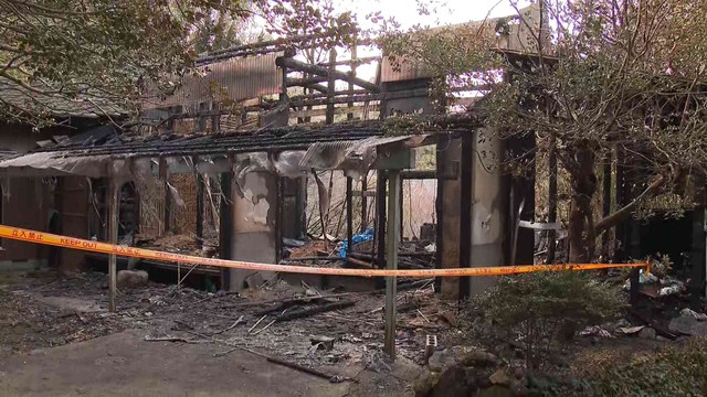 住宅全焼　焼け跡から1人の遺体　住人の女性(78)と連絡が取れず　香川・さぬき市