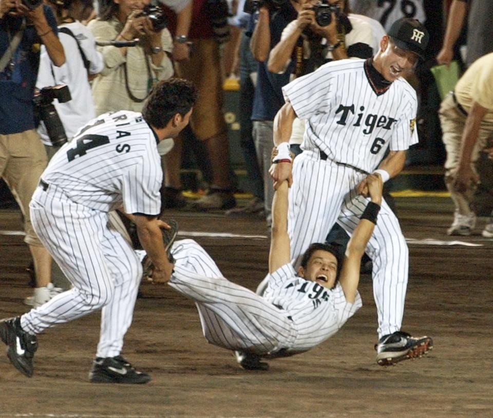 03年阪神優勝に貢献の元強打者の息子は投手でプロ人生スタート