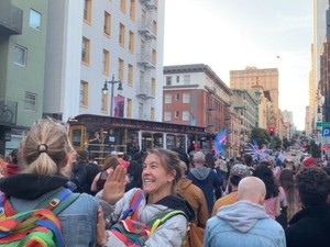 LGBTQ+コミュニティーに街をあげて連帯　西海岸サンフランシスコが抱く歴史と絆