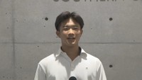 選手宣誓を行う岡山南・藤本達也主将