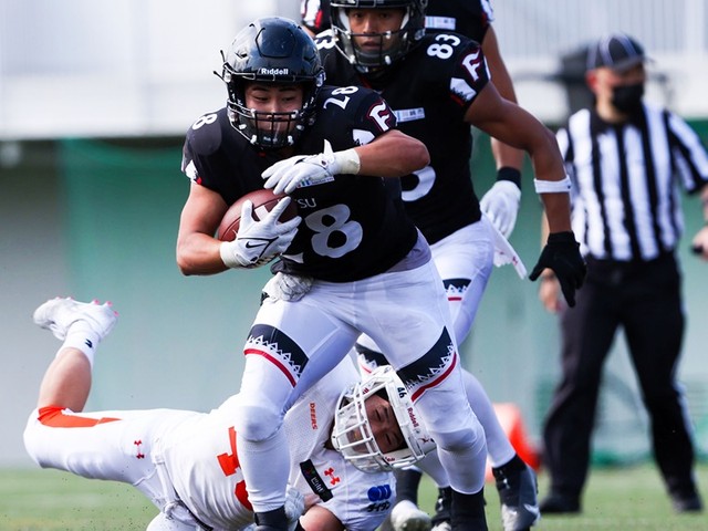 アメフト 富士通 香川将成は 真面目に 謙虚に リーグ4部の関西外大出身のrbが見せた走り 4years 学生スポーツ