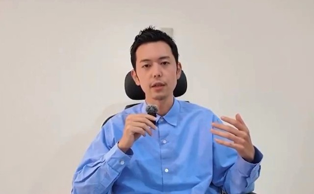 日本初の退職代行サービス「EXIT」の社長・新野俊幸氏。退職代行モームリの家宅捜査について解説（新野さん提供、Xよりキャプチャ撮影）