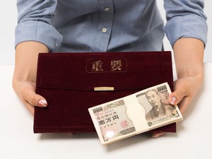 贈与税の控除と非課税の違いは？　税金がかからず生前贈与できる八つの制度　