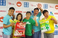 『淀川 寛平マラソン２０２０』の記者会見にて。左から石田靖、福本愛菜、間寛平、たむらけんじ、ミサイルマン・西代洋（８月２６日・吉本興業）