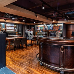 創業の地で再び、『azabu tailor 麻布本店』がグランドオープン。
