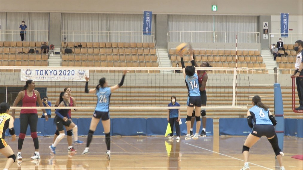 五輪事前合宿中の女子バレー・ドミニカ共和国代表 岡山シーガルズと公開試合 KSBニュース KSB瀬戸内海放送