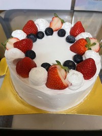 お父さんが作ったケーキ（提供：Aikaさん）