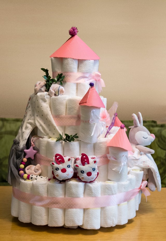 おむつケーキは出産祝いの贈り物として人気　※画像はイメージです（lapis2380/stock.adobe.com）