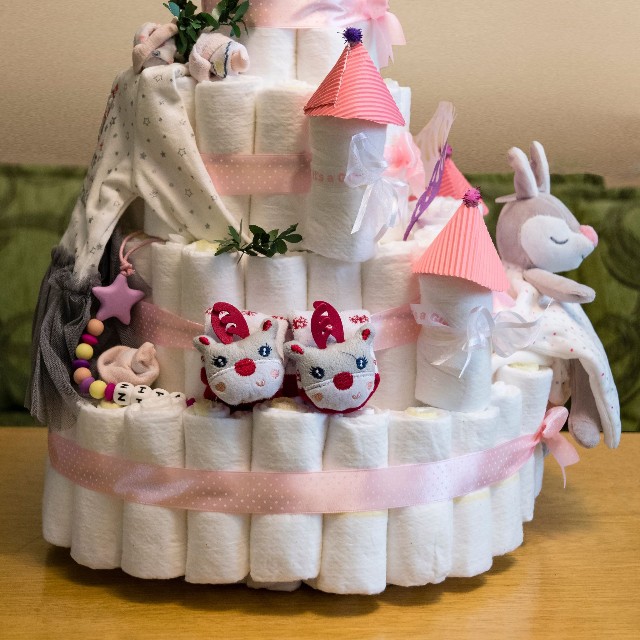 おむつケーキは出産祝いの贈り物として人気　※画像はイメージです（lapis2380/stock.adobe.com）