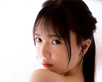 週刊ヤングジャンプに登場した由良朱合（©集英社／白木淳也）