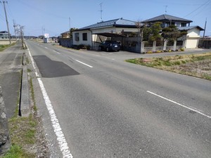 中学生がトラックにはねられ意識不明の重体　宮城・栗原市