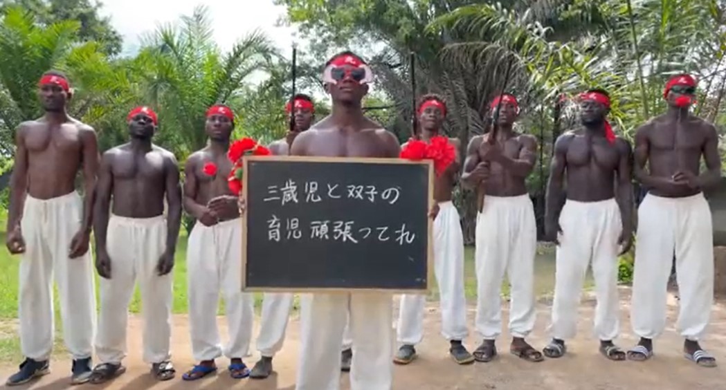 元気出た 私もお願いしたい アフリカ治安部隊が育児を応援してくれる動画が話題に 運営さんの思いも聞いた まいどなニュース