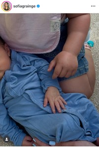 ソフィア・リッチーのインスタグラム＠sofiagraingeより