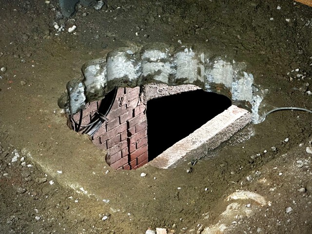 レンガの積み方が特徴的