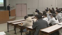「逮捕されるまで使われ『捨て駒』」　警察官が大学生に“闇バイト”の危険性を伝える　香川