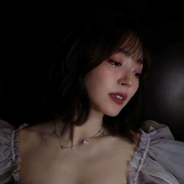 鈴木愛理インスタグラム(@airisuzuki_official_uf)より