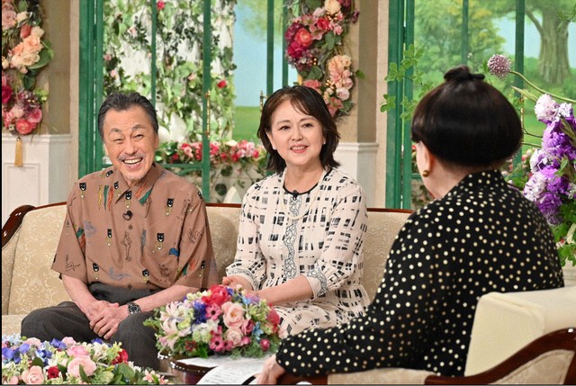 「徹子の部屋」    (右から)黒柳徹子、あめくみちこ、佐藤B作＝テレビ朝日提供
