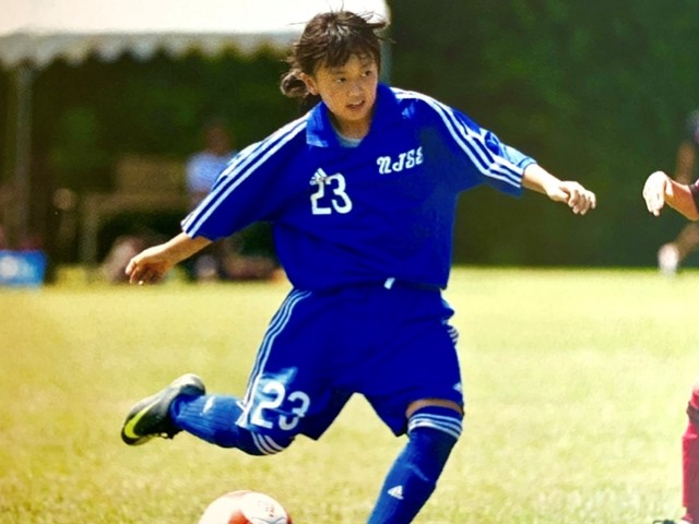サッカー - 澤穂希に憧れた少女、松尾瑠樹レイラニ トリリンガルの小柄