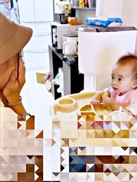 妹は、うなづいてお姉ちゃんを見つめました（画像提供：はげちゃびん一族の日常さん）