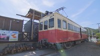 八栗寺と志度寺の間でお遍路客の休憩所として第2の人生を送っている、ことでんの「レトロ電車」