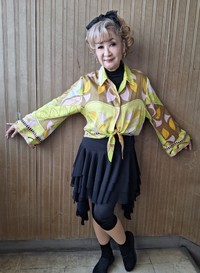 「黄色」「京都」「歌」について思いを語った歌手・平山みき＝都内の東京キネマ倶楽部