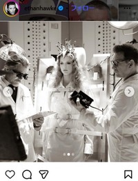 テイラー・スウィフトの「フォート・ナイト」のMVに出演したイーサン・ホーク（左）＝イーサン・ホークのインスタグラム＠ethanhawkeより