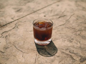 友人が自然に飲んだコーヒー。「大人」にはならないと改めて誓った日