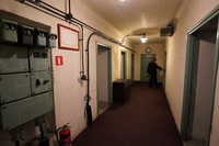 ワルシャワの鉄鋼メーカーにある冷戦時代につくられた地下シェルター。昨秋の一斉点検で「現役のシェルター」と判断された＝2023年6月5日、荒ちひろ撮影