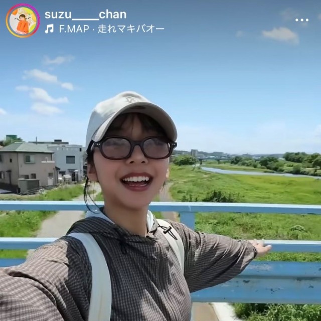 山之内すずインスタグラム(@suzu____chan)より
