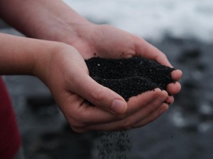 コンポストの中の生ごみは、やがて土に還る。それに安らぎを覚える