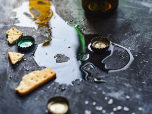 母親である前にひとりの女。10年不倫する母は、嫌いな父と別れない