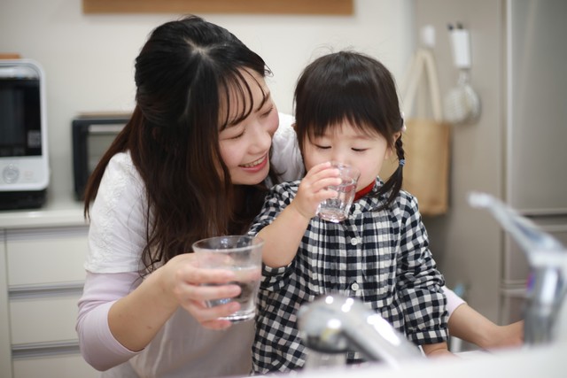 水道水、飲んでいますか？　※画像はイメージです（yamasan/stock.adobe.com）