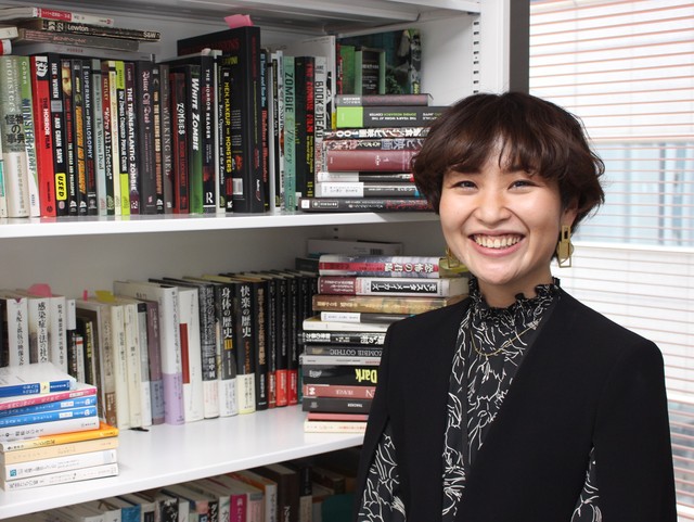 学術的にゾンビを読み解く研究者、国際ファッション専門職大学の福田安佐子助教＝大阪市内