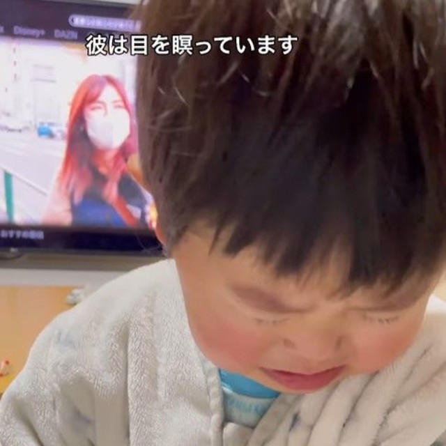 ママが優しく声をかけるも…（提供：＠jyagaimo_yoriさん）
