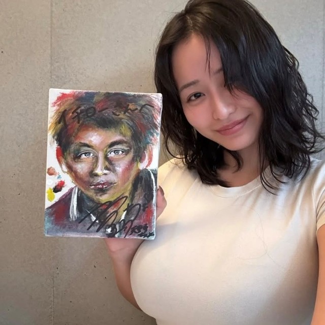 天野ちよインスタグラム(@el_mundo_mar_sol_nail)より