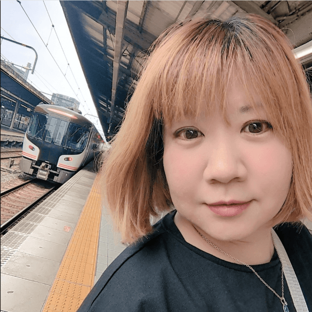 新橋コズのX（@koz1koz2koz3）より