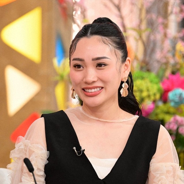 世界大会で優勝した“世界一美しい妻”＝「新婚さんいらっしゃい！」ⓒABCテレビ