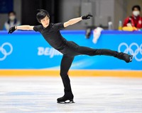 練習リンクで調整する羽生結弦選手
