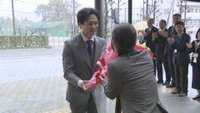 津山市の光井聡新市長が初登庁「変わり続ける姿勢を市政運営の基本に」　医師出身　岡山