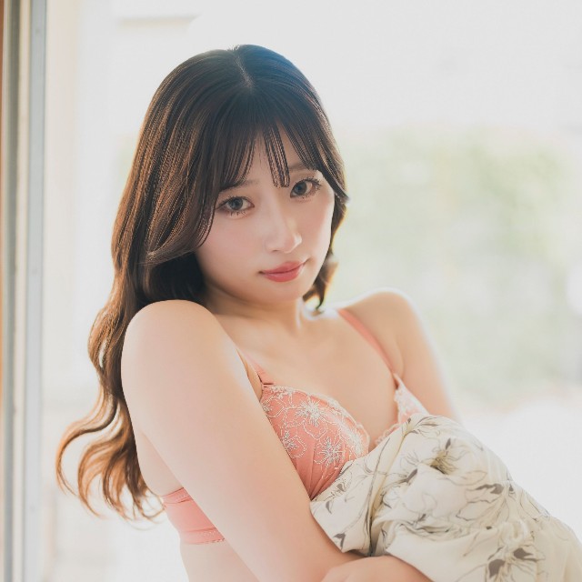 越智あいりデジタル写真集「かわいいひと。」